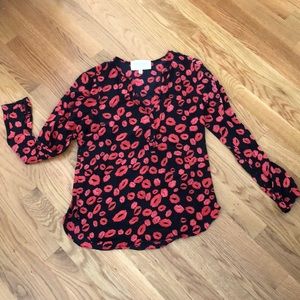 100% Silk Rory Beca Kisses Shirt